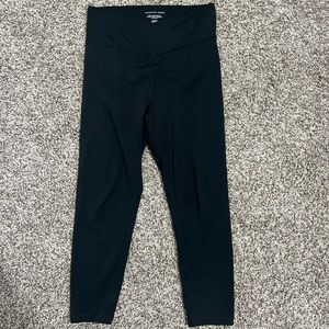 Black Cross Over Capri Leggings